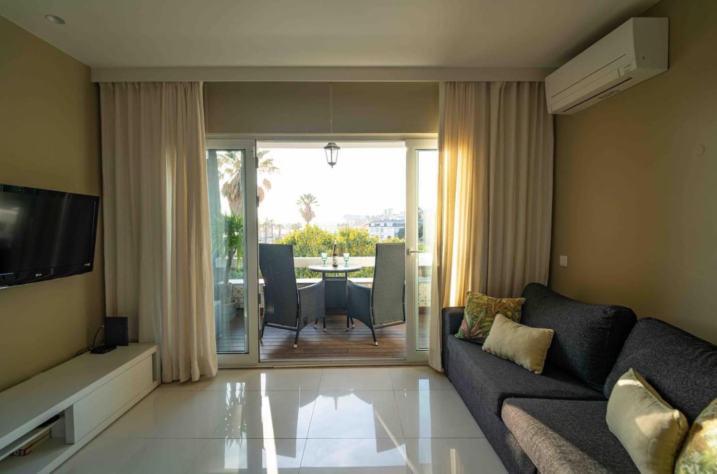 Sea View W Balcony 2 Mins Walk To Beach & Casino เอสตอริล ภายนอก รูปภาพ